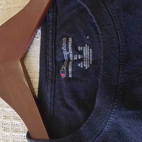 Champion t-shirt (black on black) - Picture 6 of 6